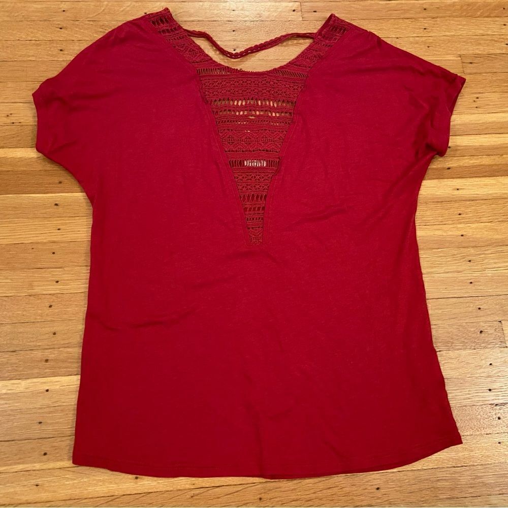 Tiny Anthropologie red short sleeve tee shirt